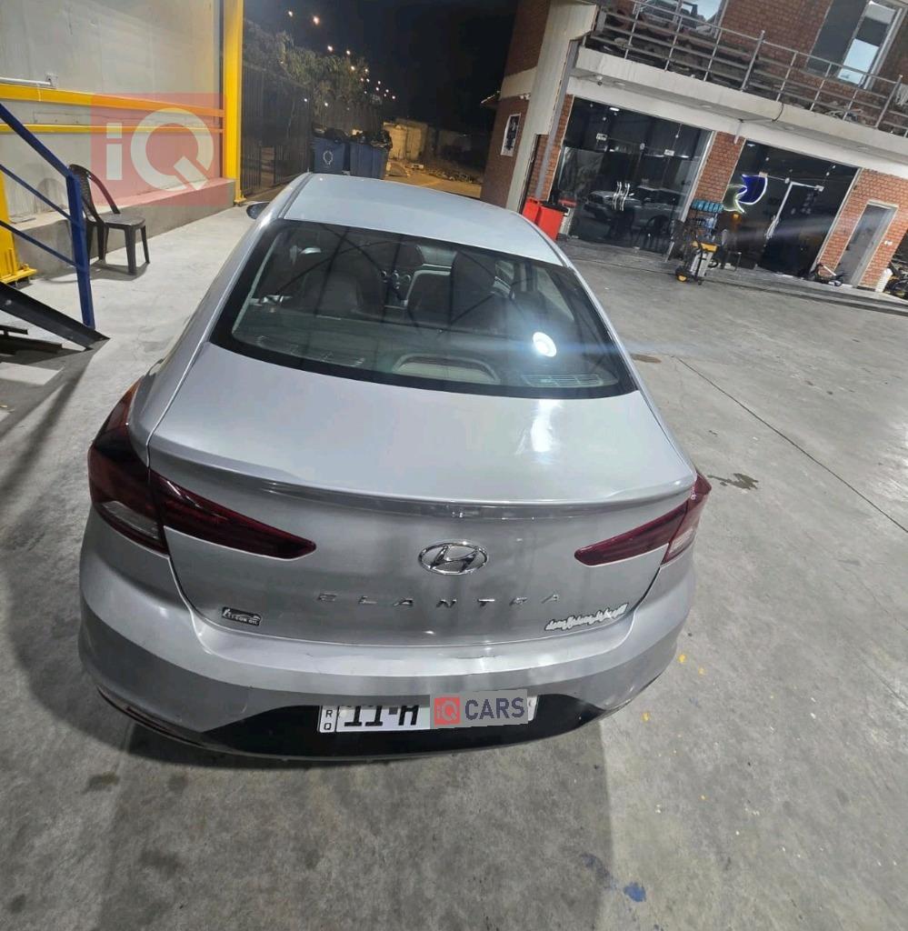 هيونداي النترا